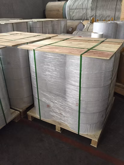 Blanko, selbstklebendes Aufkleberpapier mit Heißklebelösung, Holzzellstoff, 80 g/m², beschichtetes Papier oder Halbpapier